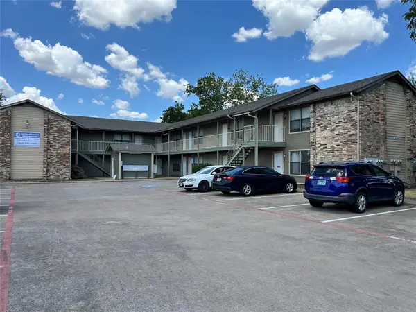 2526 W Prairie Street #205, Denton, TX 76201