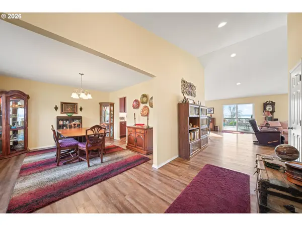 700 GORE RD, Kalama, WA 98625