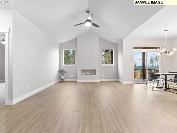 La Center, WA 98629,2213 E JUNIPER CIR #17