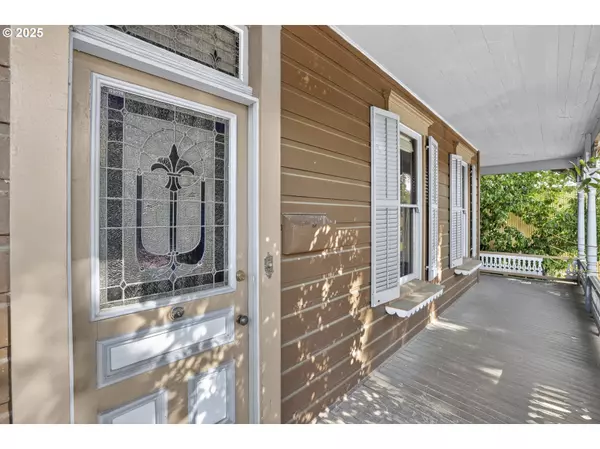 St Helens, OR 97051,280 S 1ST ST