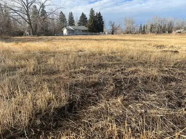 629 11 ST W, Brooks, AB T1R 0E2