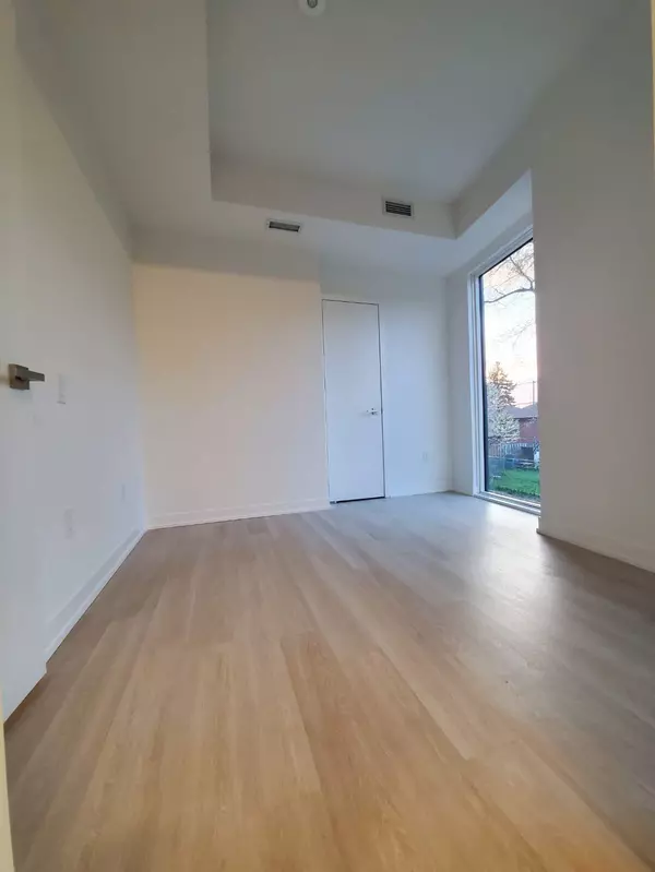 Toronto C06, ON M3H 0E5,500 Wilson AVE #233