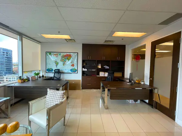 Markham, ON L3R 0M3,3601 Highway 7 N/A E #908