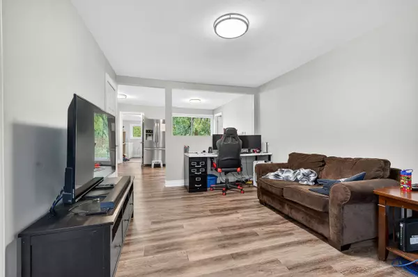 Gananoque, ON K7G 2S3,225-227 VICTORIA AVE