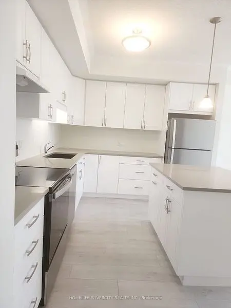 142 Foamflower PL #C33, Waterloo, ON N2C 0G9