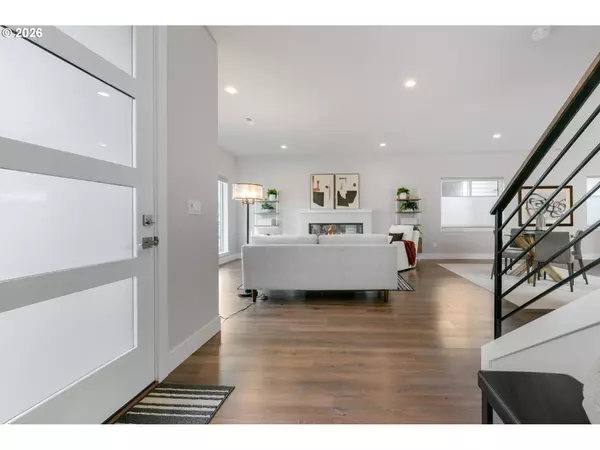 Happy Valley, OR 97086,16492 SE SILVER CREEK FALLS DR