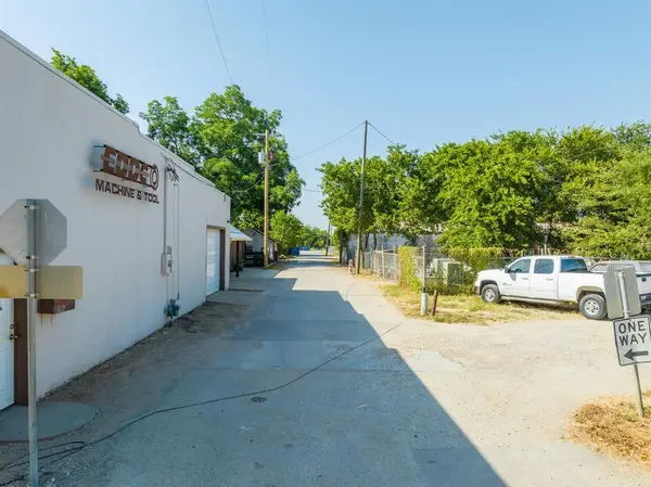 116. E Gould St Street, Hillsboro, TX 76645