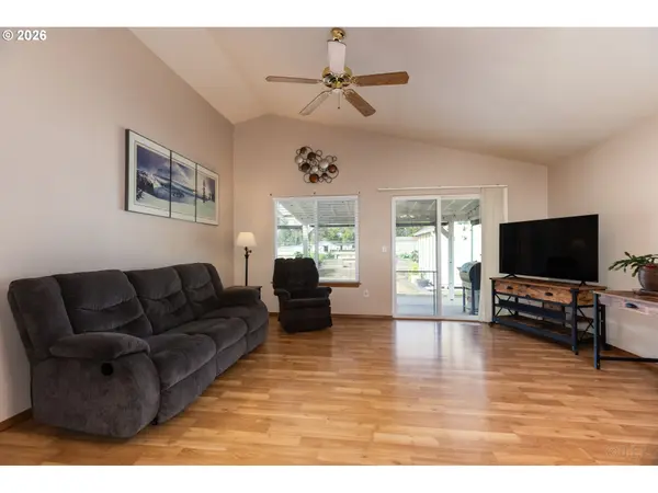 58959 ALEXANDRA LN, St Helens, OR 97051