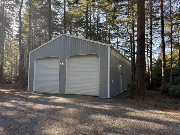 Bandon, OR 97411,1 Devereux WAY