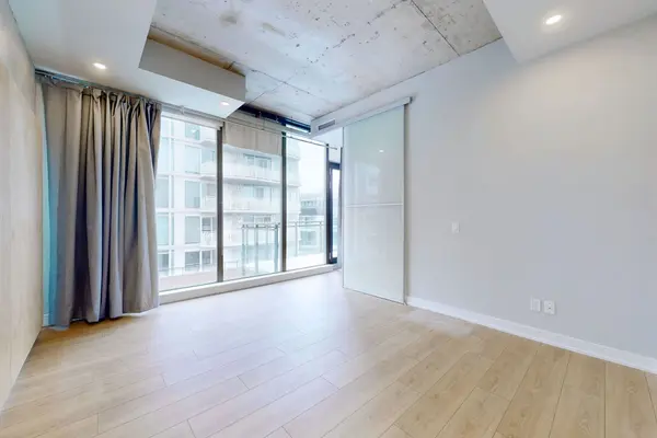 Toronto E01, ON M4M 0A7,90 Broadview AVE #726