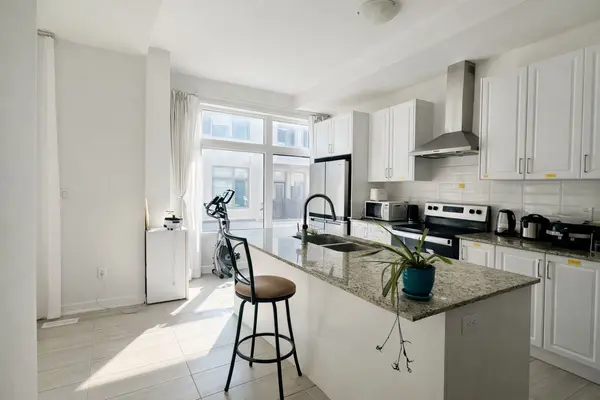 27 Albert Firman LN, Markham, ON L6C 2V6