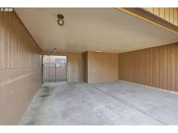 Eugene, OR 97401,2281 RIDGEWAY DR