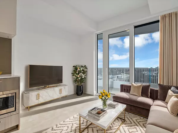 Toronto C14, ON M2N 0M4,36 Olive AVE #911