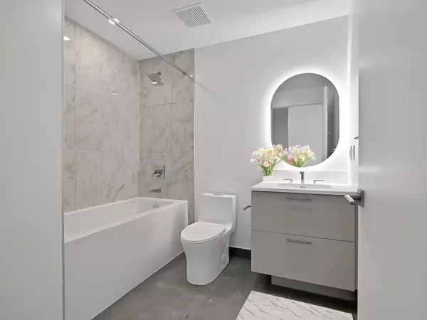 Toronto C14, ON M2N 0M4,36 Olive AVE #911