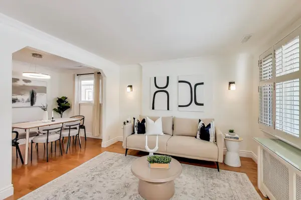 Toronto, ON M4J 4N5,4 Barfield AVE