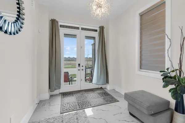 10 Tweedhill AVE, Caledon, ON L7C 4K5