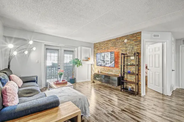 4003 Kilmer DR #106, Burlington, ON L7M 4M1