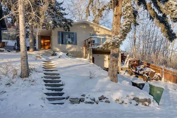 3615 1 ST NE, Calgary, AB T2E 3L8