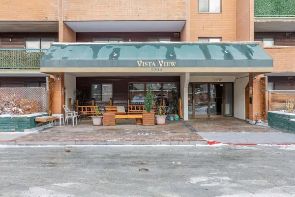 5204 Dalton DR NW #514, Calgary, AB T3A 3H1