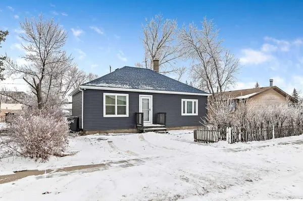 210 John ST, Blackie, AB T0L 0J0