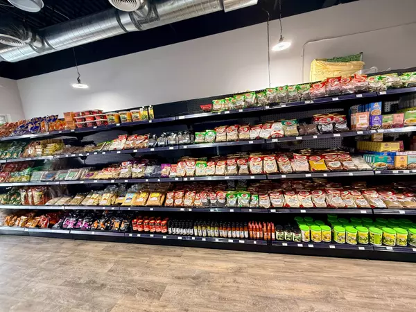 King, ON L0G 1T0,50 Dr Kay DR #9