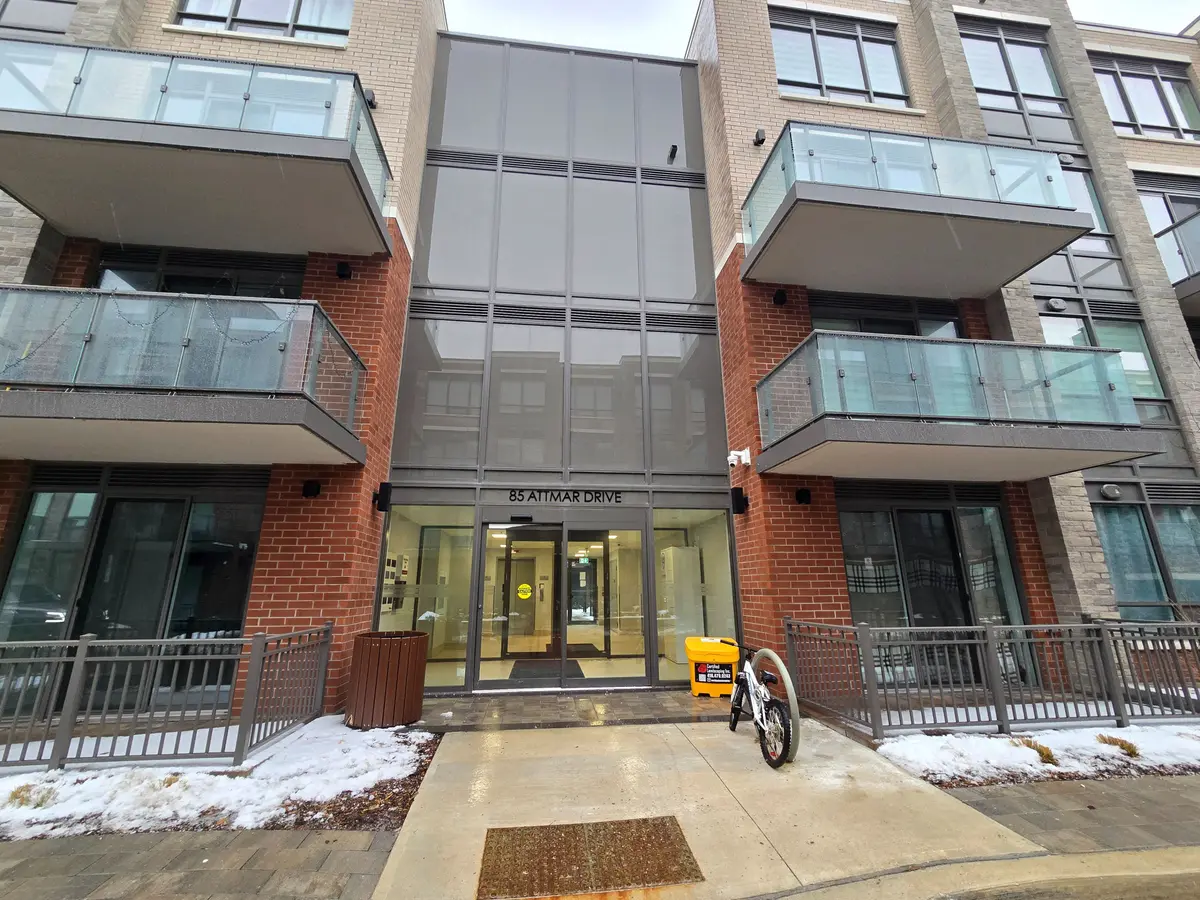 Brampton, ON L6P 0Y6,85 Attmar DR #331
