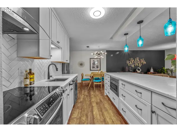 Portland, OR 97205,2393 SW PARK PL #113