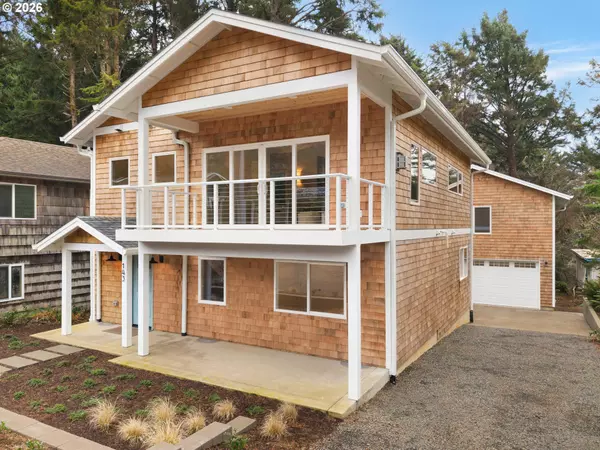 143 E TANANA AVE, Cannon Beach, OR 97110