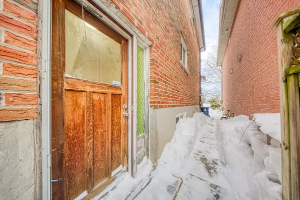 82A Birchmount Rd RD W #Lower, Toronto E06, ON M1N 3J6