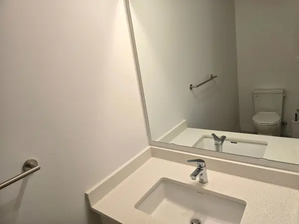 Brampton, ON L6P 0Y6,85 Attmar DR #331