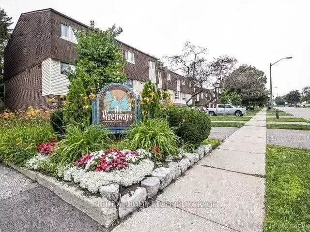 Toronto C15, ON M2H 2Y7,38 Edgar Woods RD #34