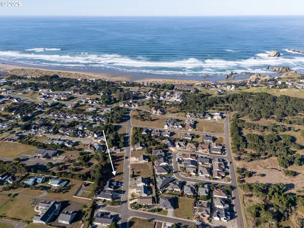 845 ROGERS PL, Bandon, OR 97411