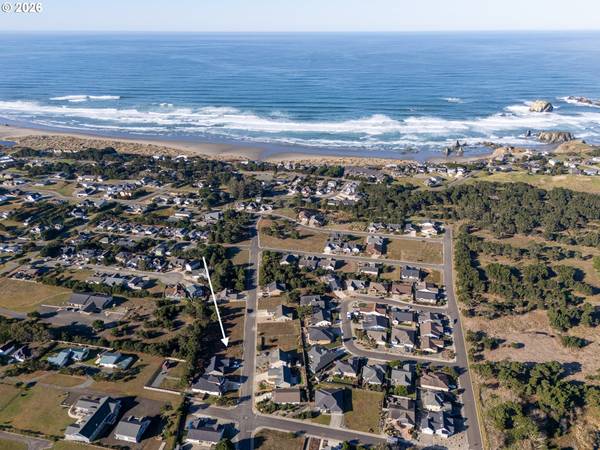 845 ROGERS PL, Bandon, OR 97411