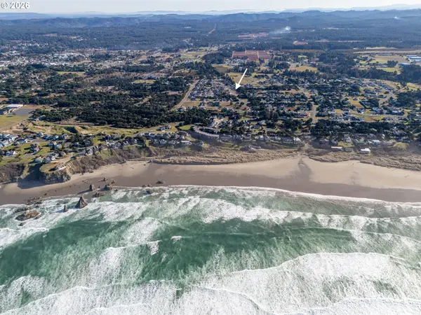 845 ROGERS PL, Bandon, OR 97411