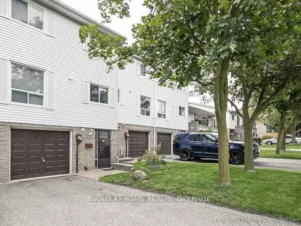 Toronto C15, ON M2H 2Y7,38 Edgar Woods RD #34