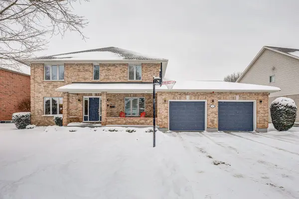 14 Cobblestone RD, London East, ON N5Y 5M6