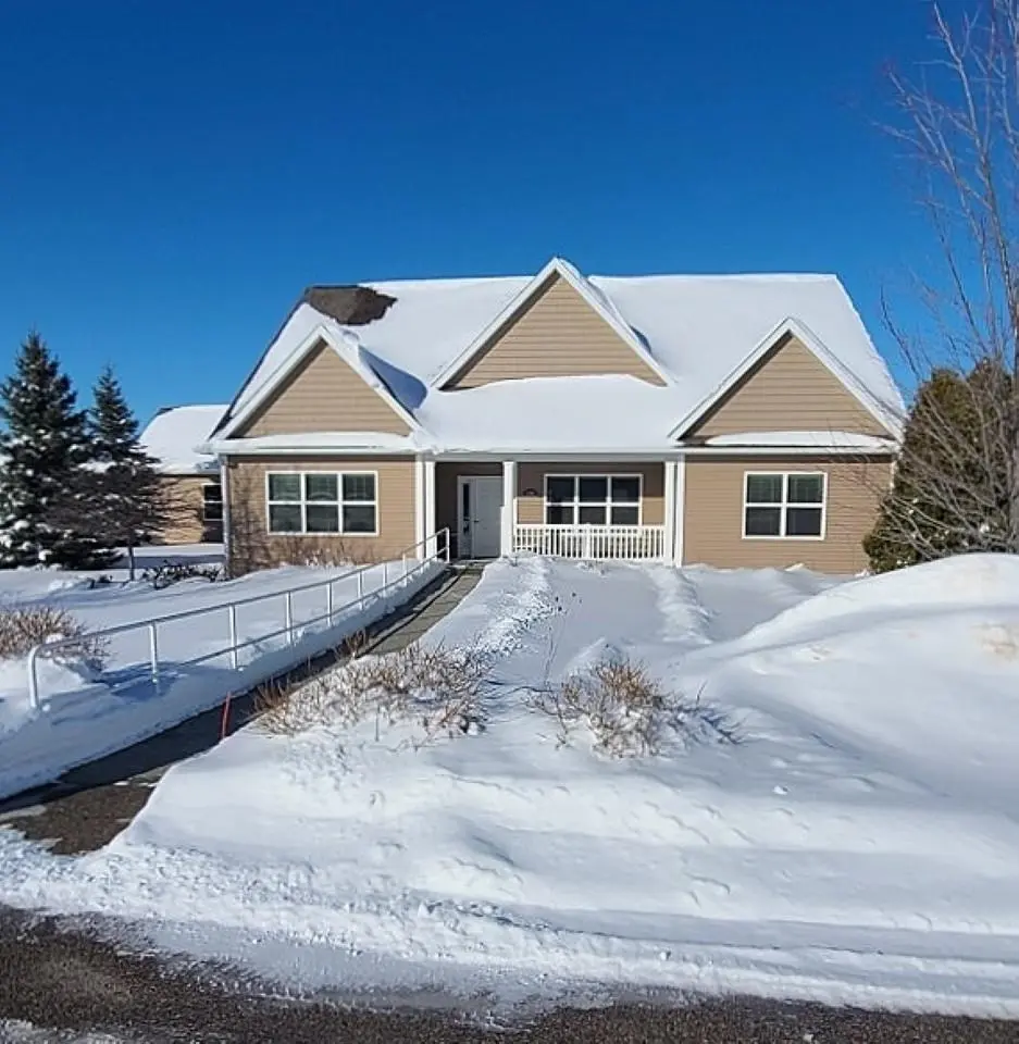 3205 Supply RD, East Bay Twp, MI 49686