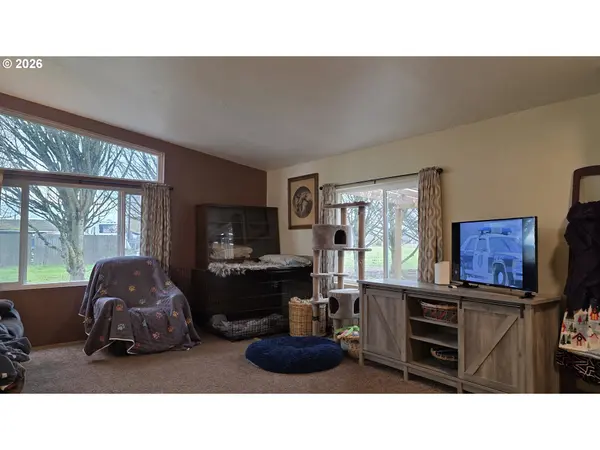 30540 PRICEBORO DR, Harrisburg, OR 97446