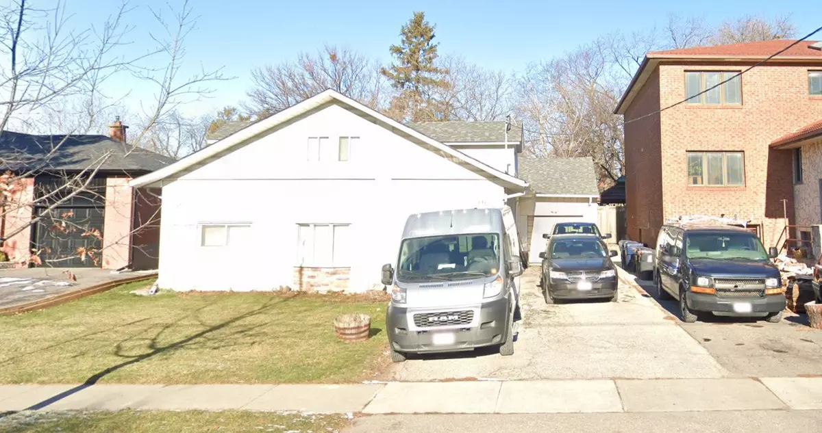 Toronto, ON M2M 1G6,20 Connaught AVE