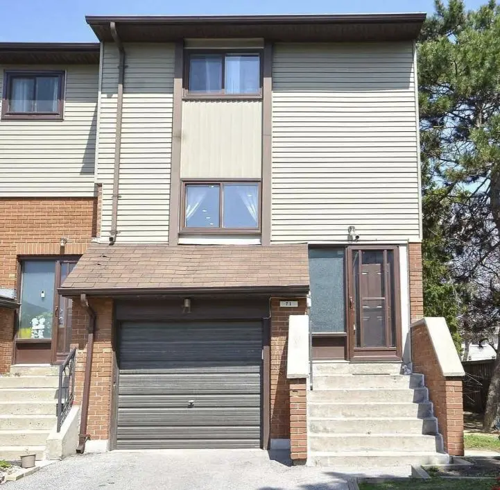 71 Carleton PL, Brampton, ON L6T 3Z4