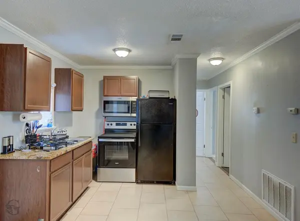 9403 Woodcrest Drive, Shreveport, LA 71118