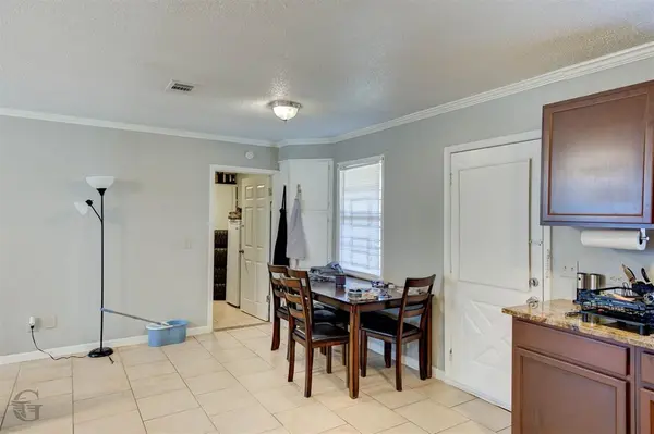 9403 Woodcrest Drive, Shreveport, LA 71118