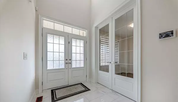 East Gwillimbury, ON L4N 0Z2,132 Ben Sinclair AVE