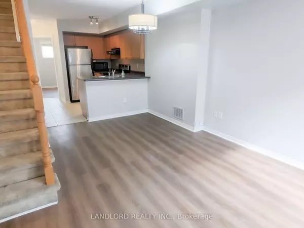 Toronto, ON M6H 4K8,65 Turntable CRES #91