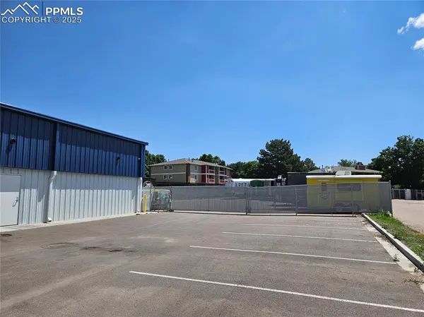 4621 Austin Bluffs Pkwy, Colorado Springs, CO 80918