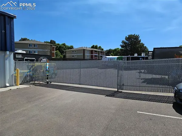 4621 Austin Bluffs Pkwy, Colorado Springs, CO 80918