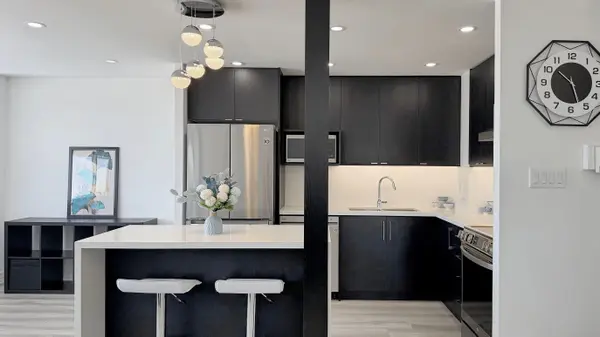 735 Don Mills RD #2607, Toronto C11, ON M3C 1T1