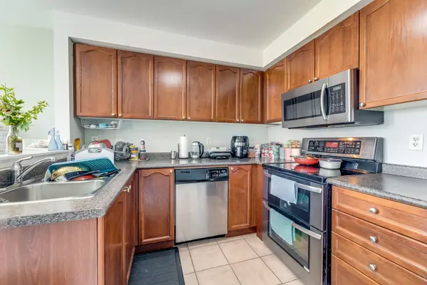 Brampton, ON L6Y 5S9,63 Axelrod AVE