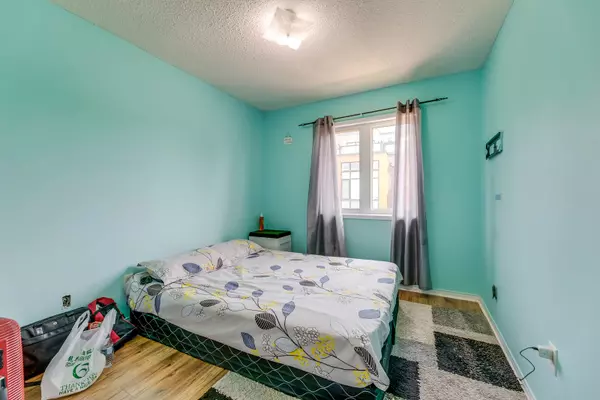 Brampton, ON L6Y 5S9,63 Axelrod AVE