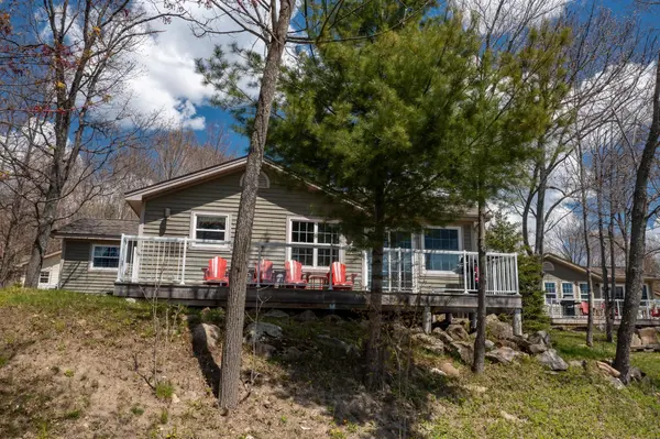 1052 RAT BAY RD #112-8, Lake Of Bays, ON P1H 2J6